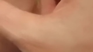 Hombre lobo desesperado por una masturbacion