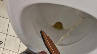 Uro-Compilation: POV-Pisse-Action (Uncut & Wild!)