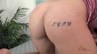 Rina Ellis up and rubs herself until she cums