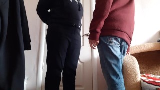 I gave my girlfriend an iPhone and she thanked me with cunnilingus (with conversations)