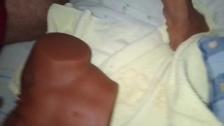 SE LA COGEN A PELO Y LA DEJAN PREÑADA DEL COÑO