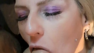 SEXY BABE LOVES SUCKING DICK!!