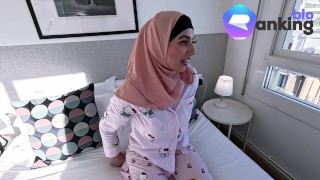 I have rough sex with a Pakistani wife who wears her Hijab - Aaliyah Yasin