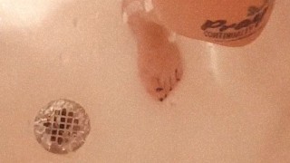 Dildo in the shower Kitten moans for you