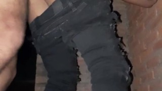 Mi cuñada cumpliendo apuesta después de la fiesta