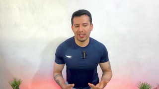 El Chofer casado de mi casa me penetra a pelo y se viene dentro de mi culo de 18años