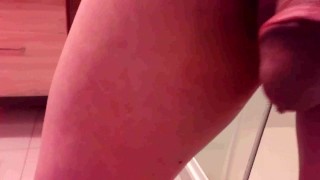 Masturbe (311) with one testicle