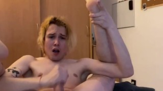Brightly cums on online broadcast