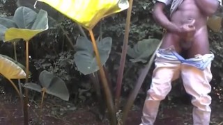 NAUGHTY MAN ALMOST CAUGHT JERKING OF IN PUBLIC