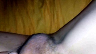 Masturbe (384) with one testicle