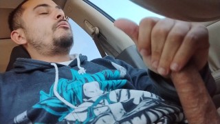 Cumshot out in public 🥵💦