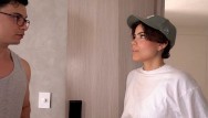 Delivery girls who suck your dick are rated 5 stars for good service - Lian Grey & Jery Lee