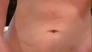 【人妻・不倫】エロい仕草で大好きフェラから騎乗位