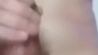 DESPERTÉ A VERGA ROCIANDO SEMEN