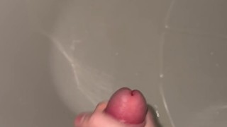 Quick jerking off my huge dick to fill the bath of my sperm pt.1