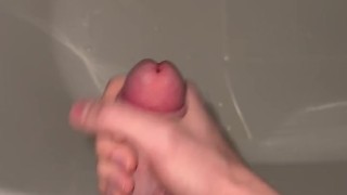 Quick jerking off my huge dick to fill the bath of my sperm pt.1
