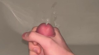 Quick jerking off my huge dick to fill the bath of my sperm pt.2 (with cumshot)