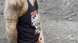 PISS IN PUBLIC😈Maybe Somebody DISCOVER ME