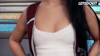 Cum Hungry Brunette Lady Dee Fucked By Stranger At The Hostel - HORNY HOSTEL