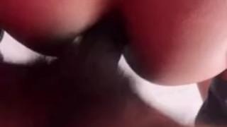 Me la cojo por el culo apretado piernas arriba y se los echo adentro 
