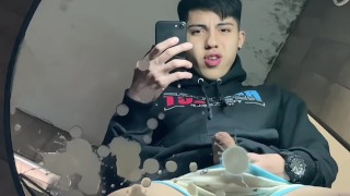 Lechazo de pendejo argentino - TWINK CUMSHOT HANDS FREE