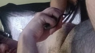 Sean groomin his chest