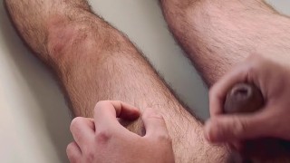 Wank in bathtub and Thick Cum