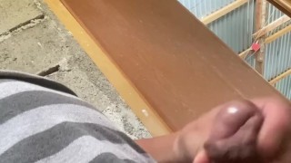 Nhỏm đầy khao khát khi anh họ đang giặt