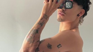 SEXY NERD! Seguramente te encantará ver cómo se saca la leche