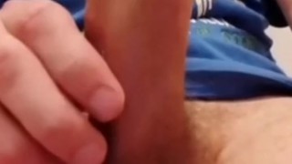 Hairy guy showing his cock🥵