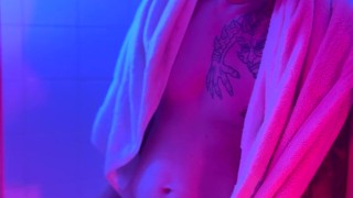 Come rinse off with me