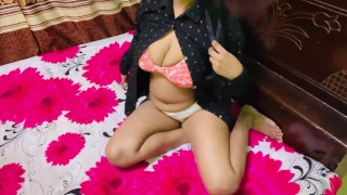 Bangladeshi college girl fingering pussy