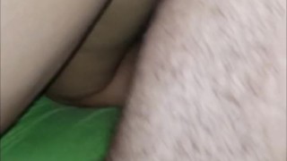 Me duele por el culo papi, termina adentro mio ☹