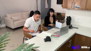 Cum on college classmate's face - Max Betancur & Luna Vitaler