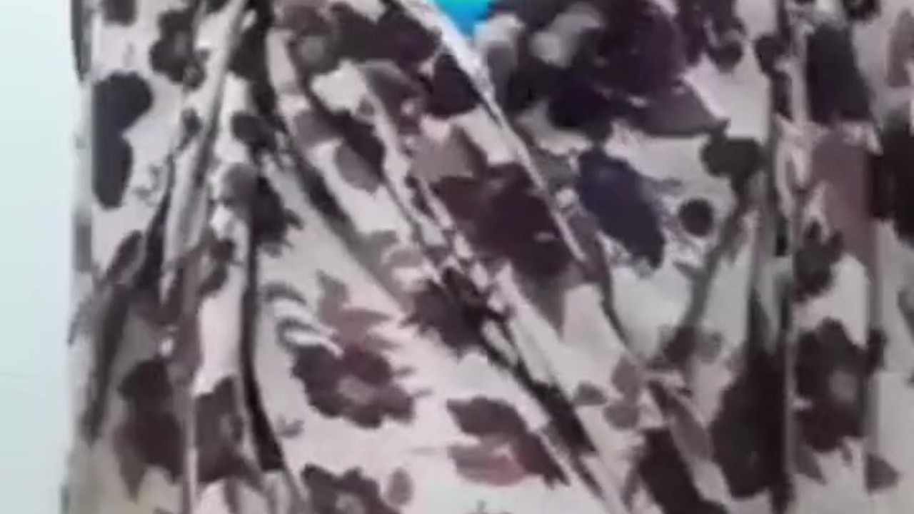 رقص و خودارضایی با حرفای سکسی حشری کننده زن با حجاب ایرانی -IndiansPorno