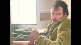 Hung lad jerking off, selfsucking and showing ass