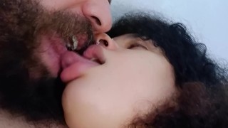 naughty kiss, kiss fetish, tongue with tongue, he loves her big mouth😙💦😵🤤😋🫦👩🏽‍❤️‍👨🏼🥛😘