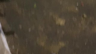 Batendo uma no meio da rua