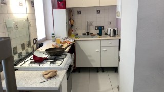 I am waiting for a lover while my husband is at work. I am the whole of the USRO liquid