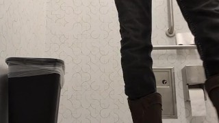 Shaking my ass and dick