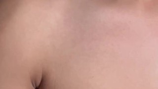 Solo en casa abandonada