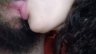 kissing and handjob on his dick at the same time,I love kissing and grabbing dick,I get wet🫦💦🍌🤤