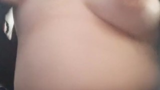 Jugando antes de salir de casa | Stephanie Tirsa