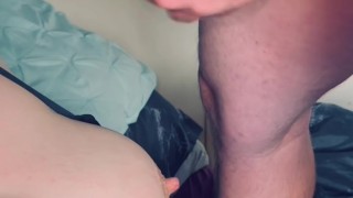 Builder gets an extra tip 💦