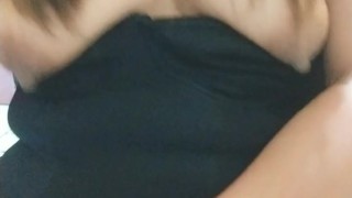 llegue a casa y mi marido no estaba asi que aproveche y me metí detodo por la vagina
