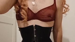 Sissy Alicia deepthroats long dildo