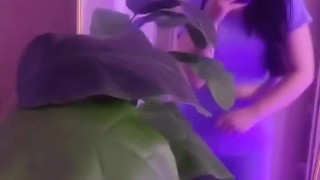 Lunch break, just me & my gym outfit 💕pantyhose better?