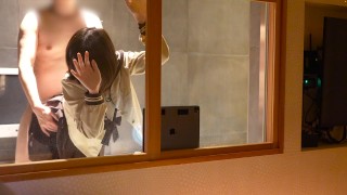 【ハメ撮り】彼氏持ちJKをガラス越し立ちバック｜素人 個撮 ハメ撮り 裏垢女子 制服 NTR 寝取られ