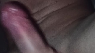 Masturbandome solo en casa