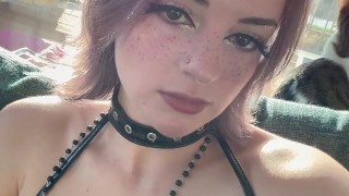 Scissor me instead 🤤